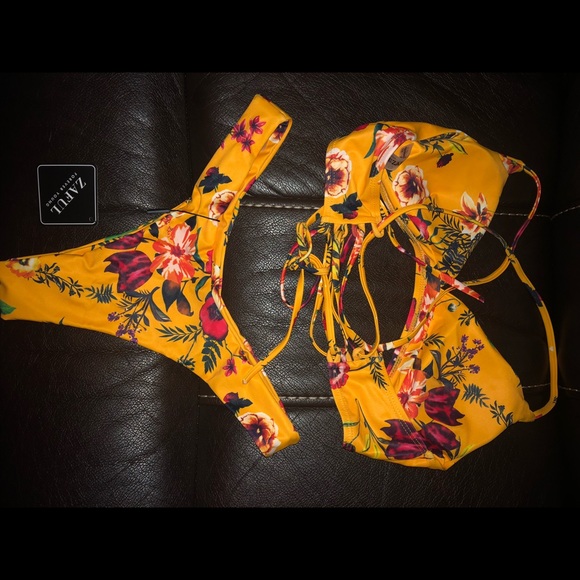 NWT Zaful Yellow floral tie back bikini - Picture 4 of 5